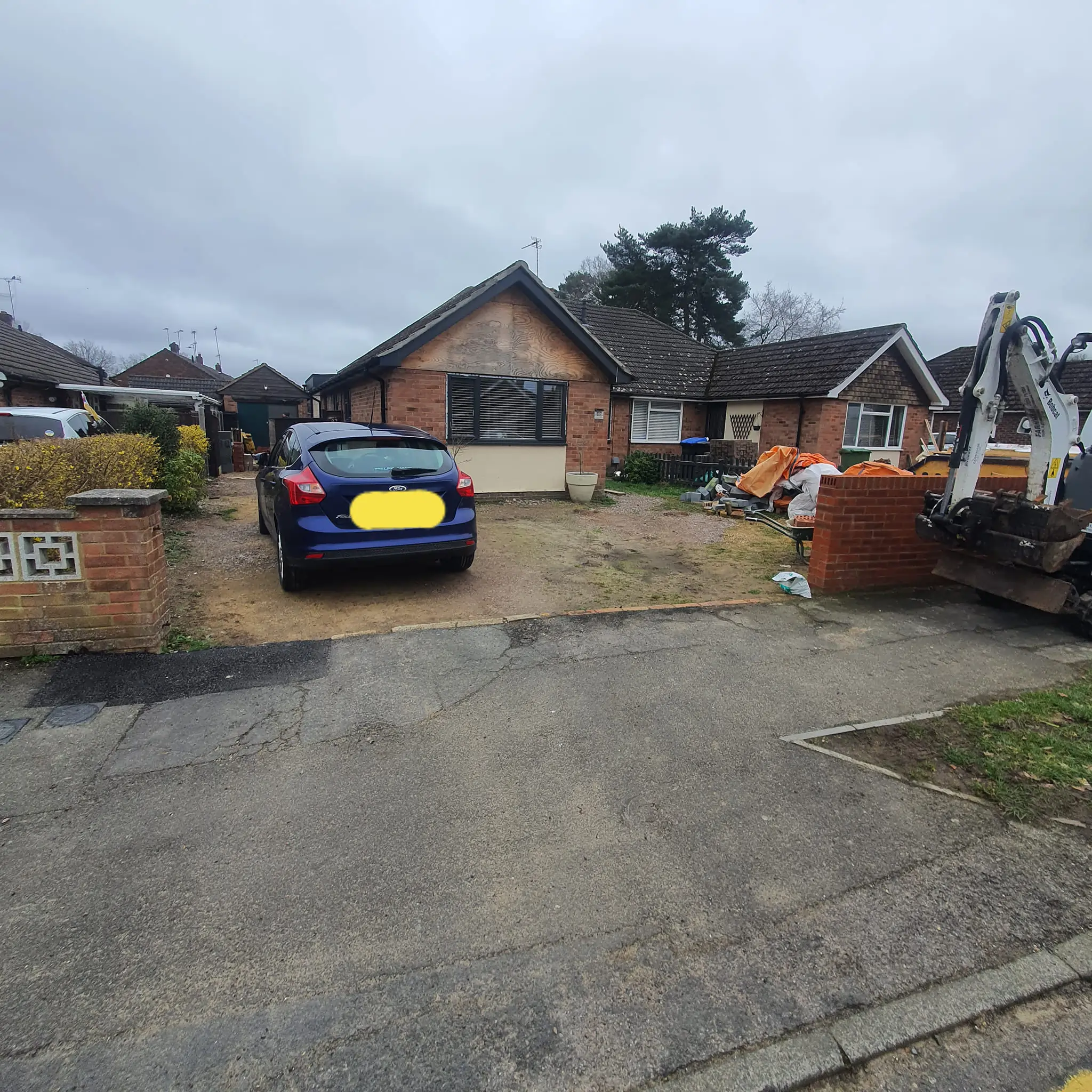 Custom patio and driveway design in Woking by Prestige Garden Maintenance enhancing outdoor space