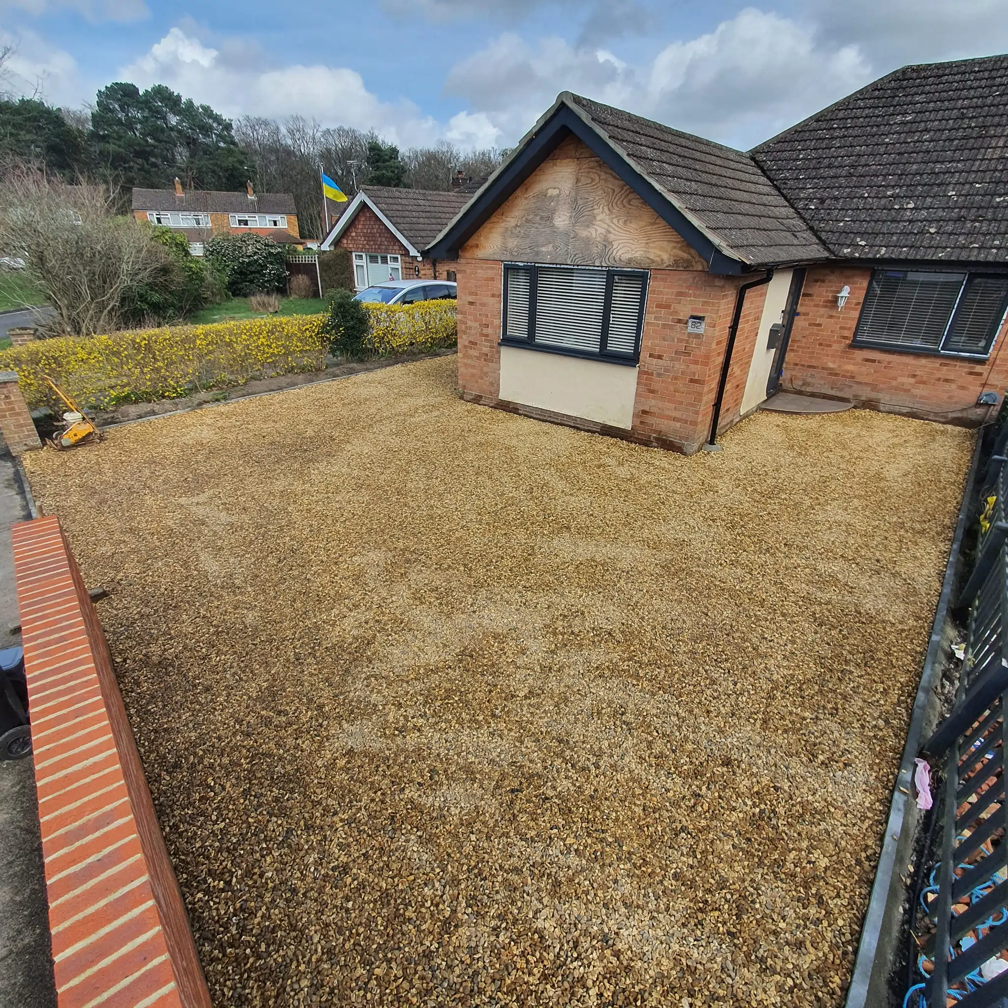 Resin driveway in Woking completed by Prestige Garden Maintenance with a smooth and modern finish