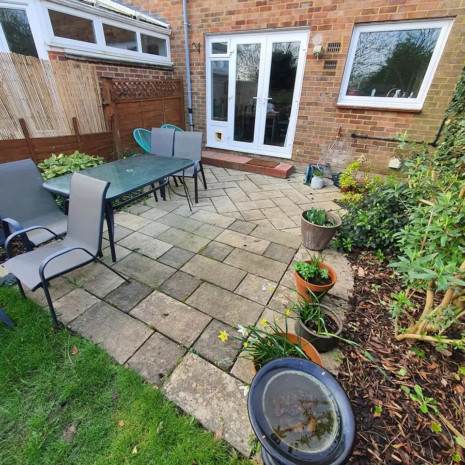 Patio installation in Woking with modern paving design by local experts